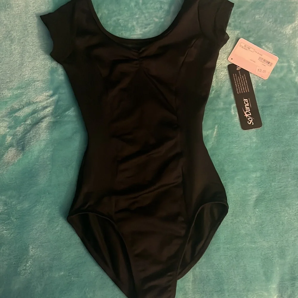 So Danca Child short sleeve leotard in black size 8- 10/2.